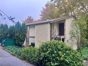 Building Photo - 3408 SW Beaverton Hillsdale Hwy