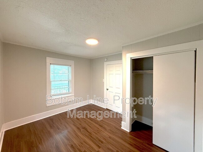Building Photo - 2225 Celia Ave