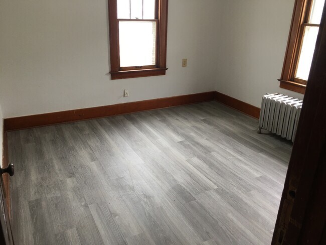 Building Photo - 503 Collins Ave