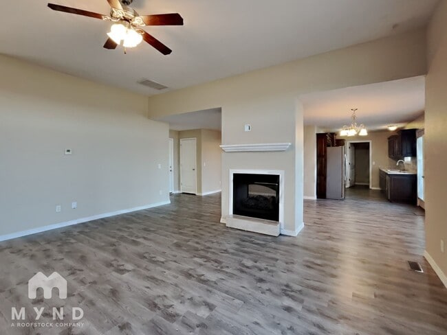 Building Photo - 5697 W Alexa Ln