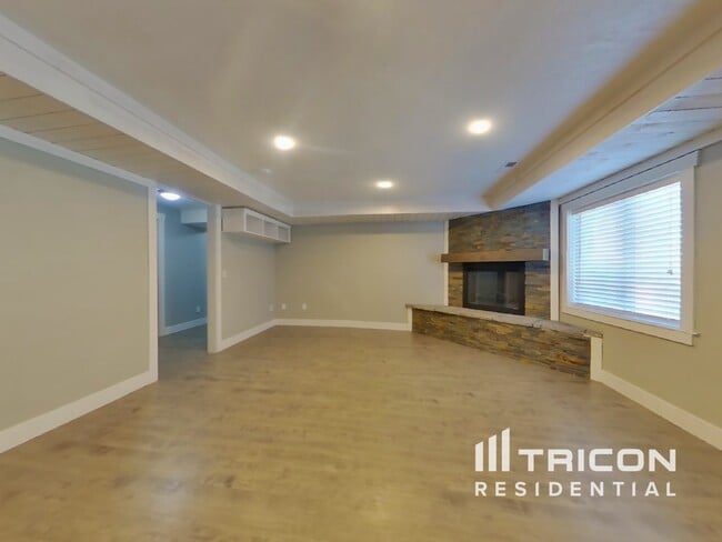 Building Photo - 485 E 1250 S