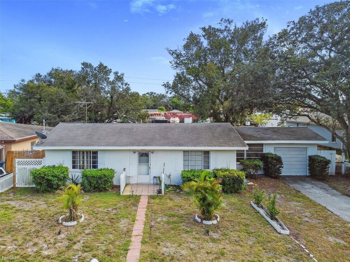 Primary Photo - 2 br, 1 bath House - 4840 48Th Avenue N