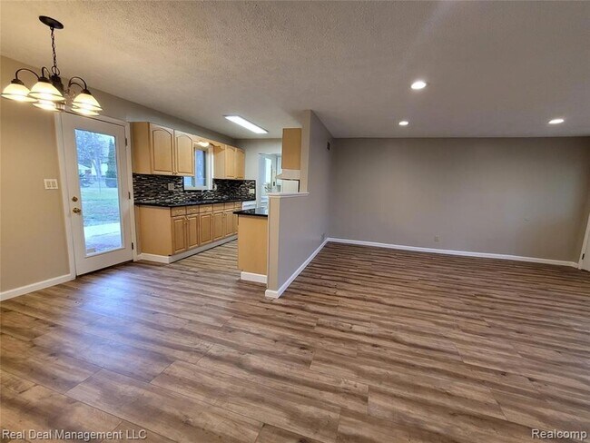 Foto del edificio - 2534 Depew Dr