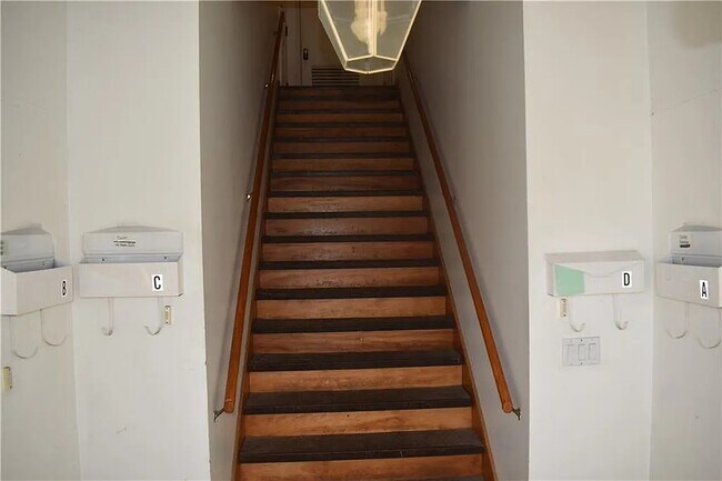 Foto del edificio - 1015 W Jackson St