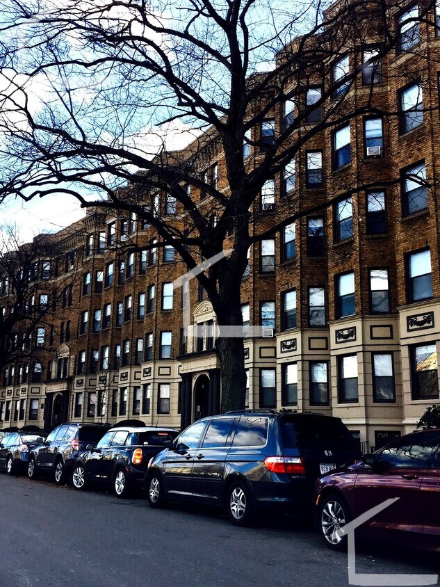 Foto principal - 1160 Commonwealth Ave