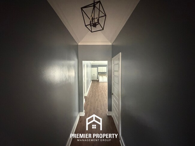 Foto del edificio - 4BR/2BA Birmingham Rental with Attached 1-Car Garage & Open Kitchen Island
