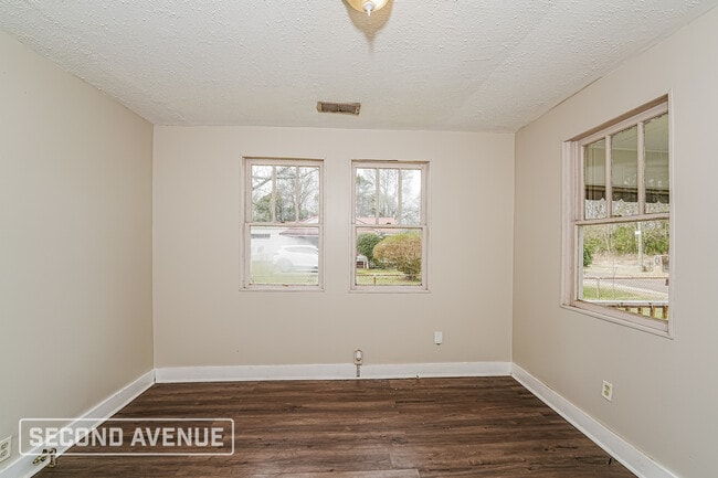 Foto del edificio - 2709 Powderly Ave SW