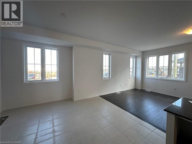 Photo du bâtiment - 1 WORTH St