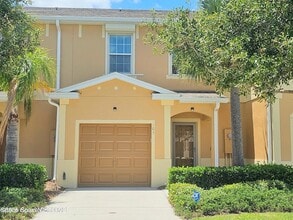 Building Photo - 2545 Revolution St