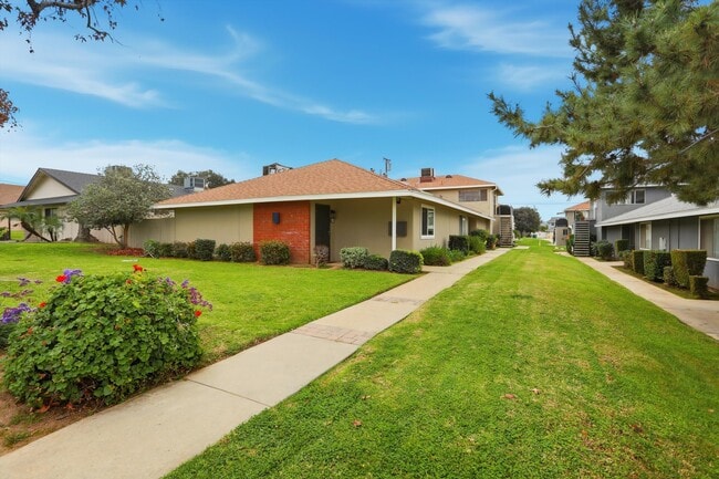 Building Photo - 840 Bonita Ave