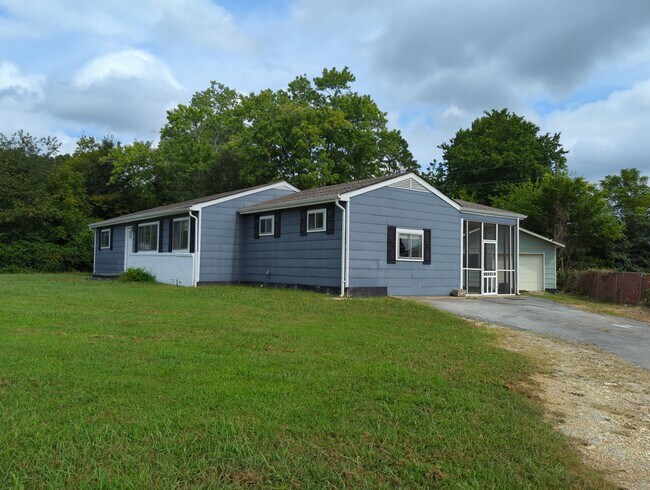 Building Photo - Rossville House