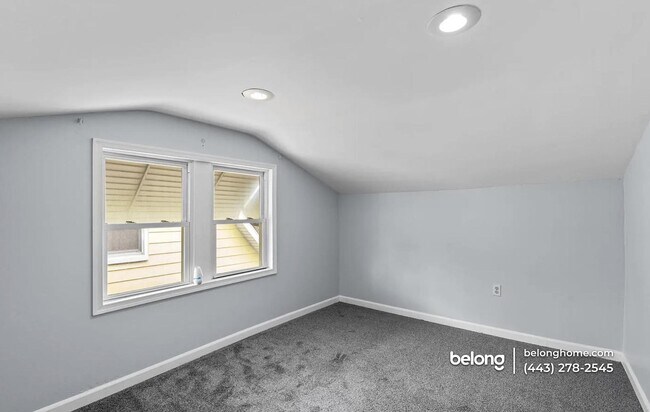 Building Photo - 505 North Point Rd