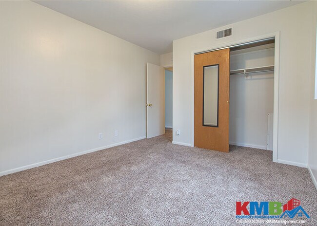 Foto del edificio - 1155 Ridge Dr