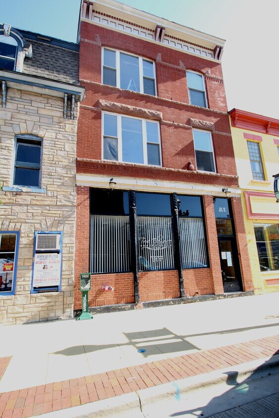 Primary Photo - 15 N State St