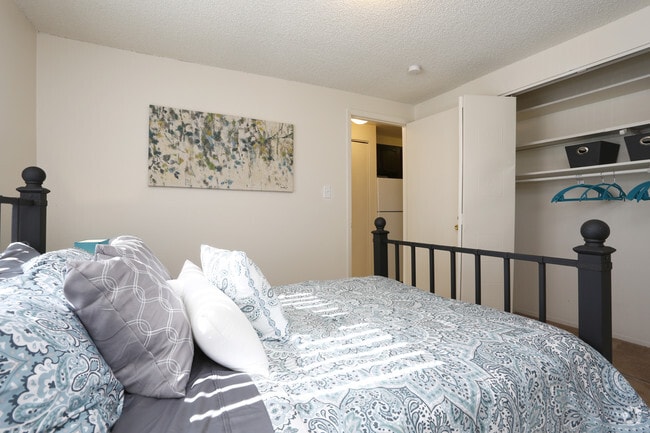 1BR. 1BA - Arbor - Hidden Lake Apartments