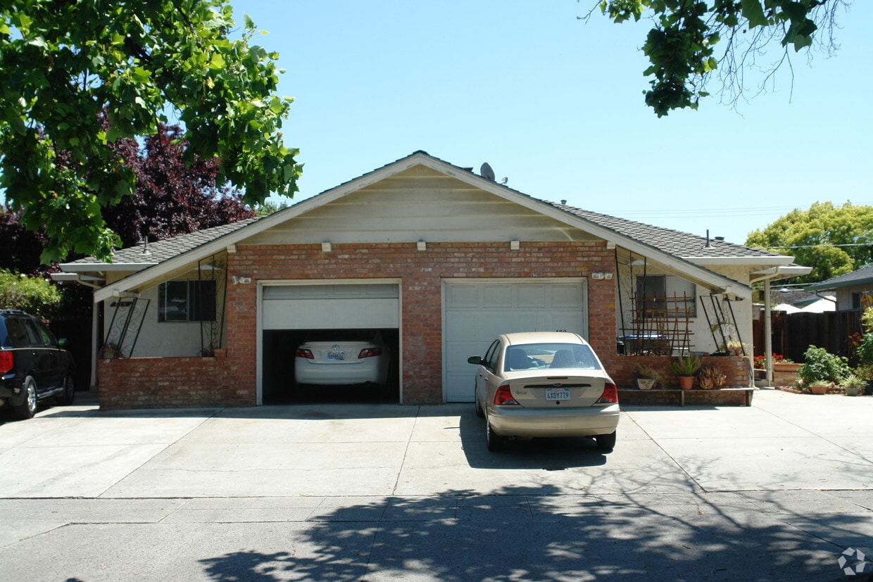 Building Photo - 478-480 Northlake Dr