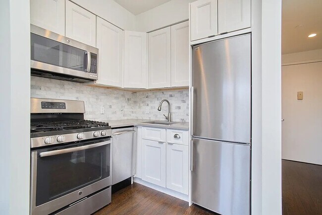 Foto del edificio - 114 Ridge St