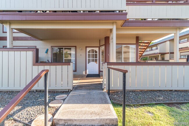 Foto del edificio - Palm Court, $2645, 2br/2ba Townhouse w/2 p...