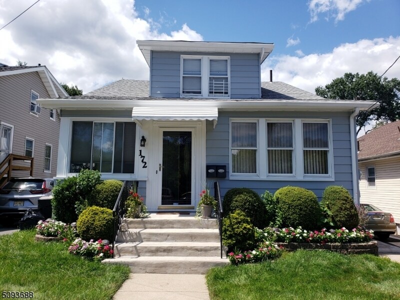 Primary Photo - 172 Summit Ave