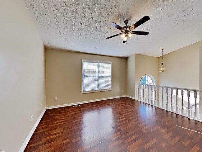 Foto del edificio - 5350 Ashland Drive