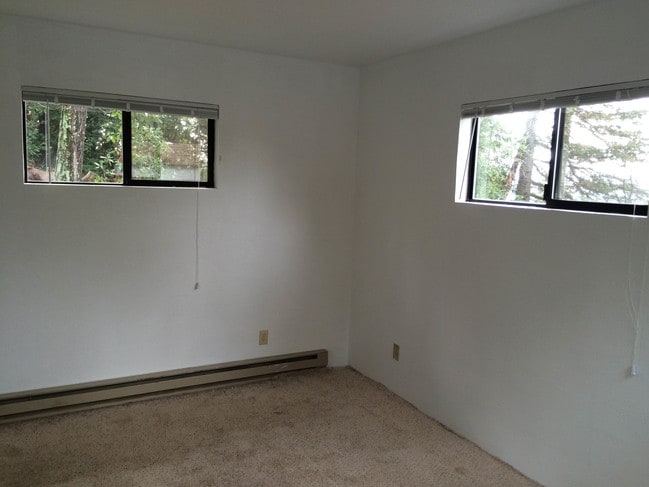 Bedroom 1 - 21850 Bear Creek Rd