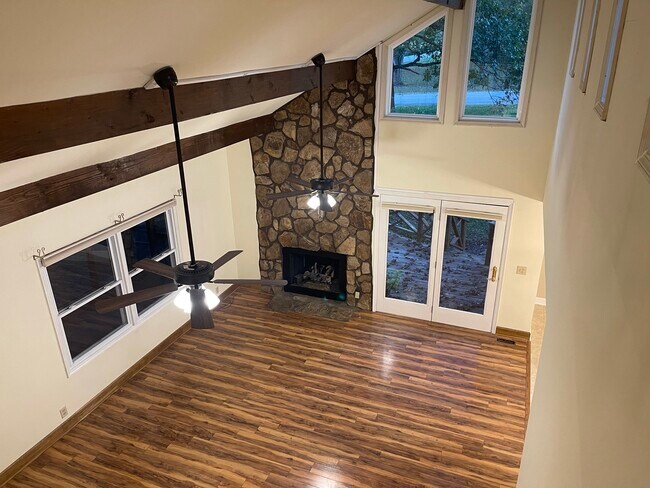 Building Photo - 514 Lovell Dr