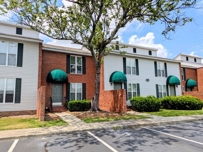 Building Photo - Lexington Place Apartments