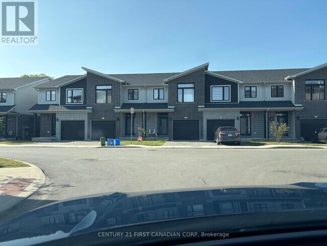 Photo du bâtiment - 177 Edgevalley Rd