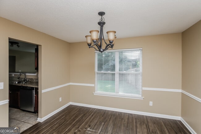 Building Photo - 2002 Reflective Waters Rd