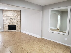 Building Photo - 2277 S Kirkwood Rd