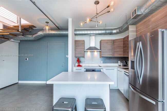 Foto del edificio - 690 SW 1st Ct