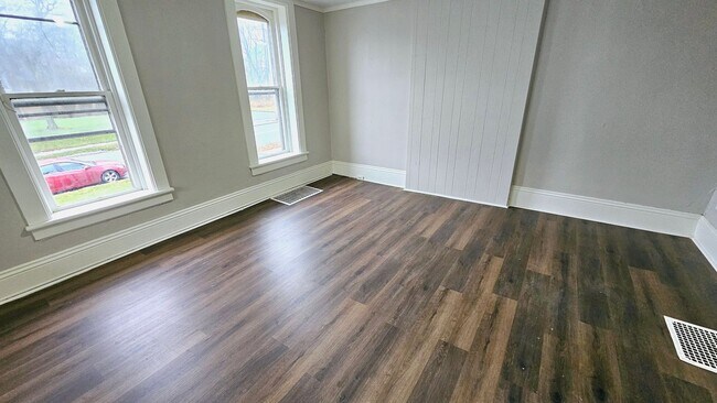 Foto del edificio - 258 W 3rd St