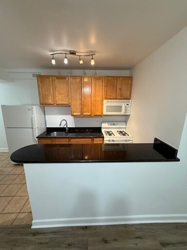 Foto del edificio - 2321 N Oak Park Ave