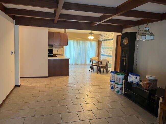 Building Photo - Three Bedroom partial furnished house