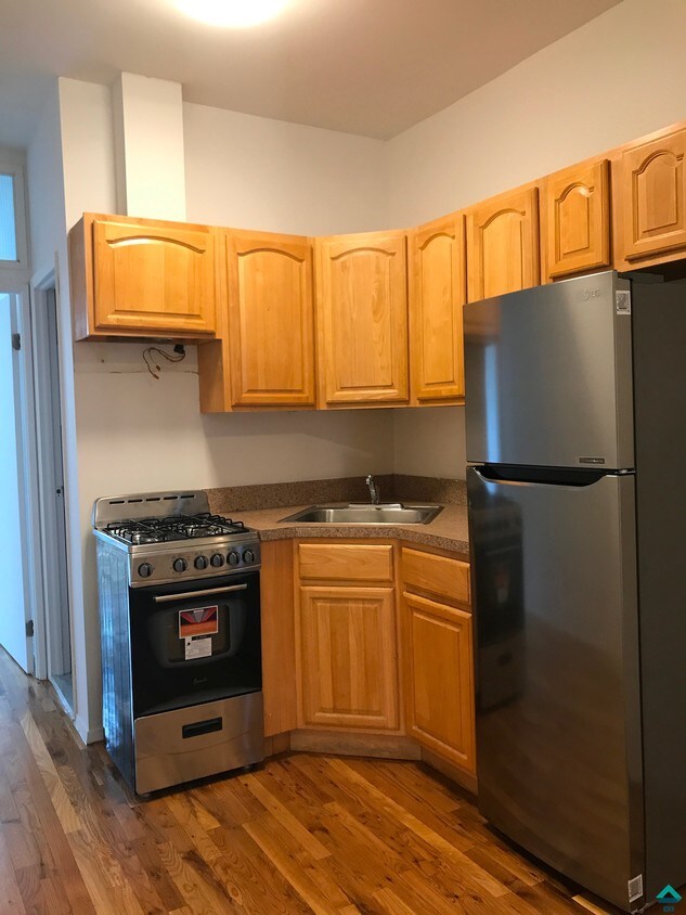 Foto principal - 155 Dupont St