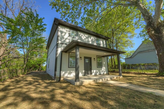 Building Photo - 903 Orphanage Ave