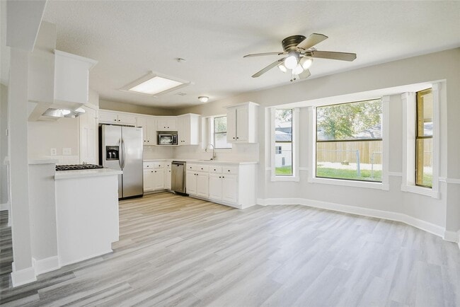 Building Photo - 3223 Deep Anchor Way