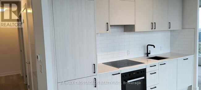 Building Photo - 5 Quarrington Ln