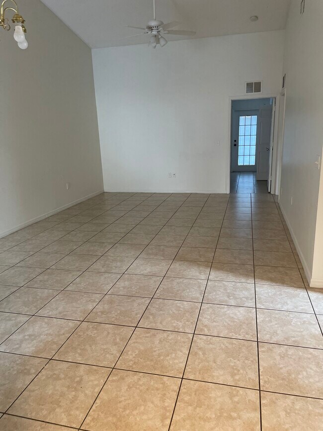 Foto del edificio - 10297 Usher St