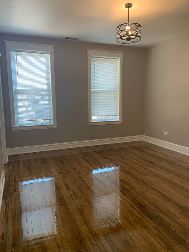 Building Photo - 1218 Ridgeland Ave