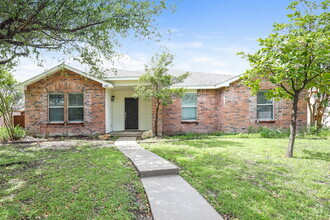 Building Photo - 1405 Scottsdale Dr