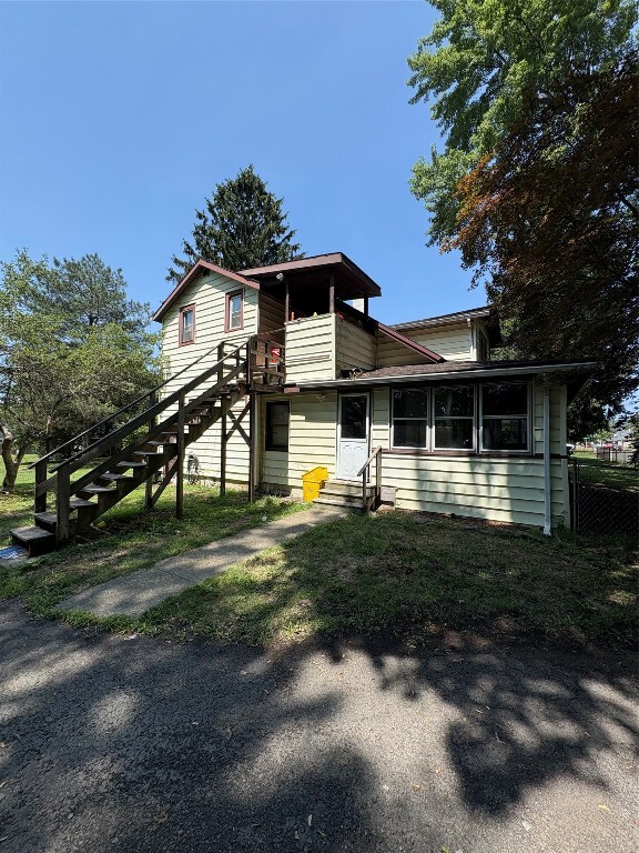 Building Photo - 46 Berwin St