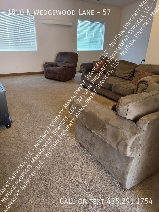 1810 N Wedgewood Ln Unit 57