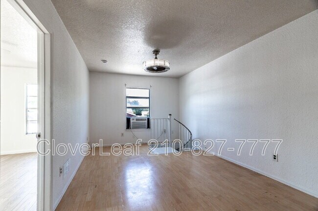 Building Photo - 317 Kashmuir Pl