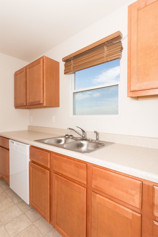 Building Photo - 9679 Hayden Dr