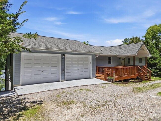 Building Photo - 1114 Buzzard Roost Rd
