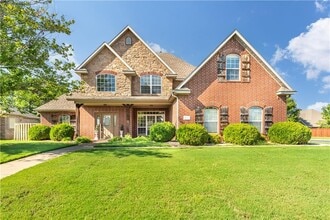 Building Photo - 4103 SE 3rd St