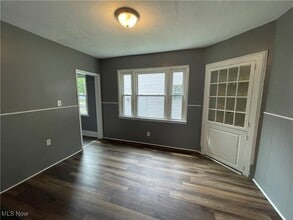 Building Photo - 730 Noble Ave