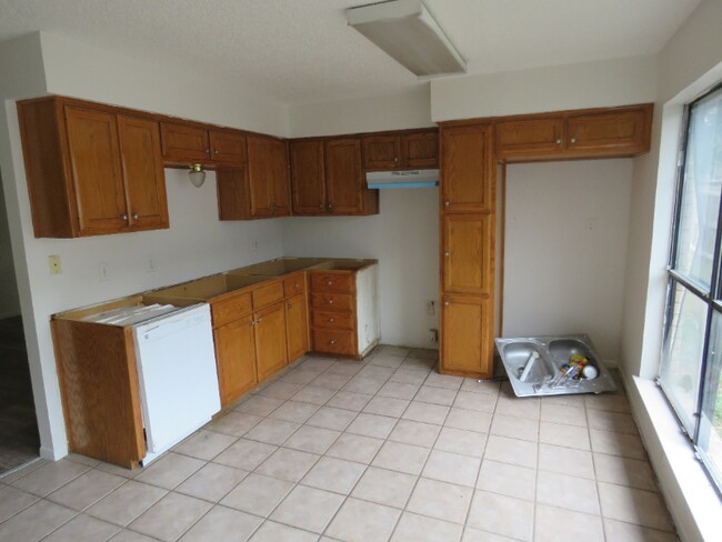 Foto del edificio - 2221 Ramada Dr