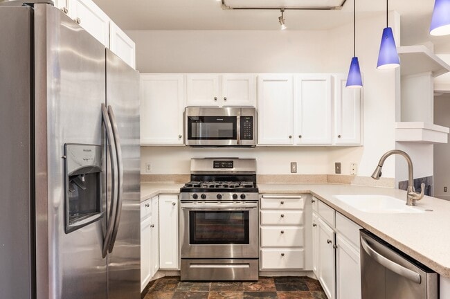 Foto del edificio - 8430 Pointe Rd